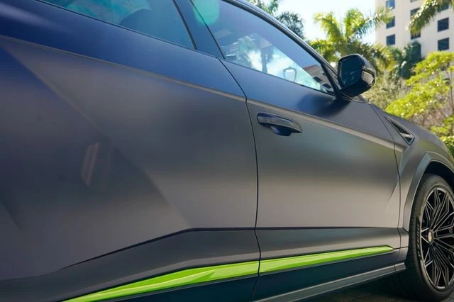 2025 Lamborghini Urus SE - Image 28 of 31