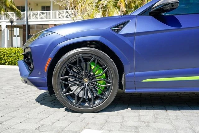 2025 Lamborghini Urus SE - Image 12 of 31