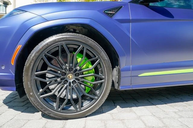 2025 Lamborghini Urus SE - Image 11 of 31