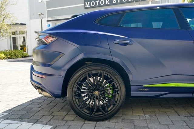 2025 Lamborghini Urus SE - Image 30 of 31