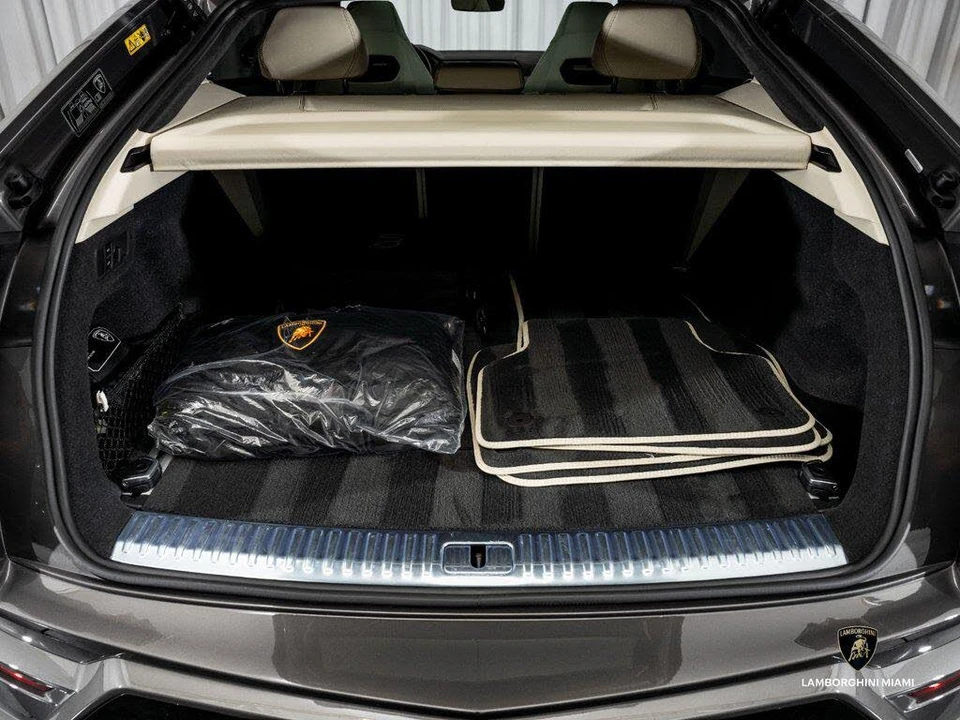 2025 Lamborghini Urus SE - Image 12 of 31