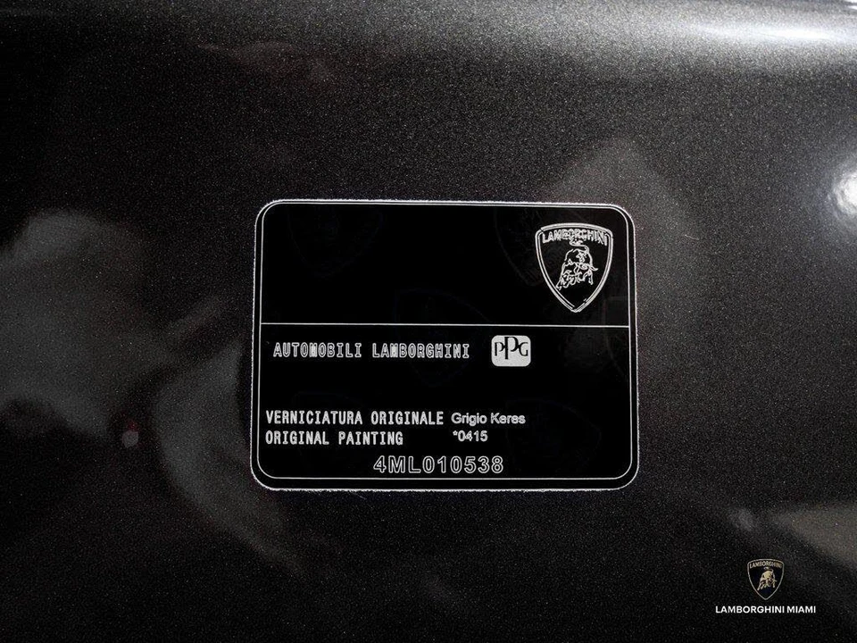2025 Lamborghini Urus SE - Image 13 of 31