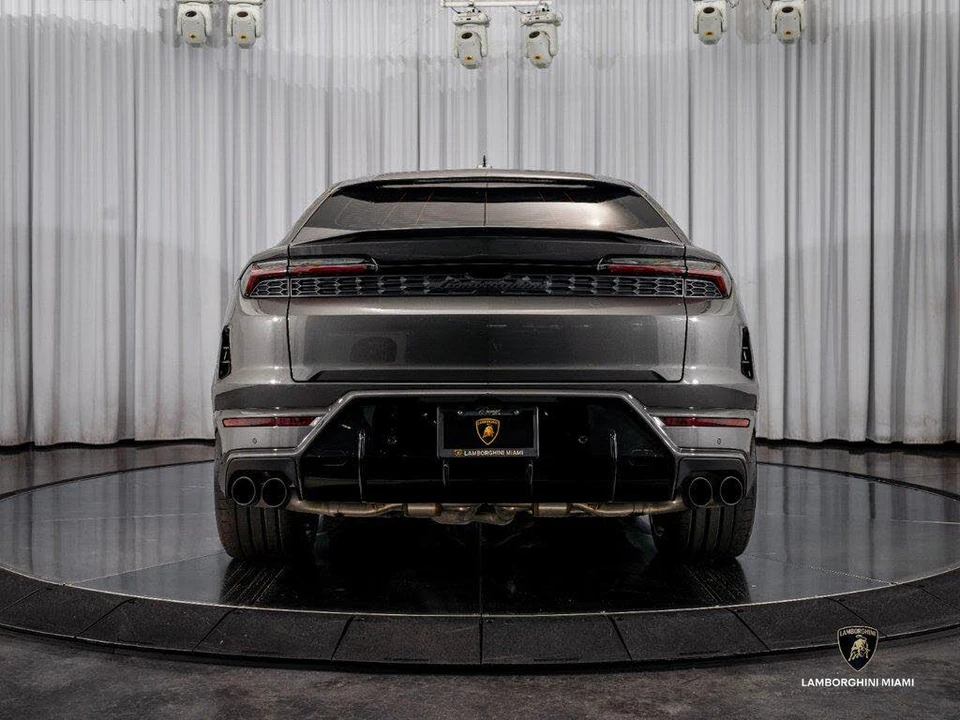 2025 Lamborghini Urus SE - Image 10 of 31
