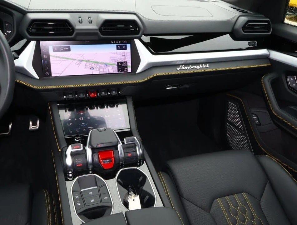 2025 Lamborghini Urus SE - Image 11 of 30