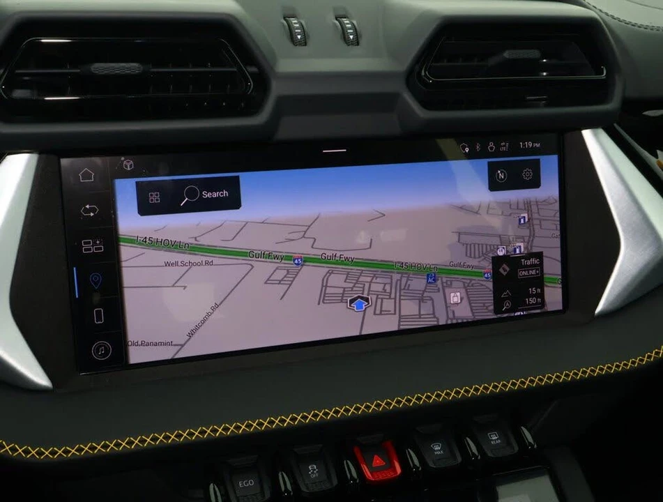 2025 Lamborghini Urus SE - Image 27 of 30