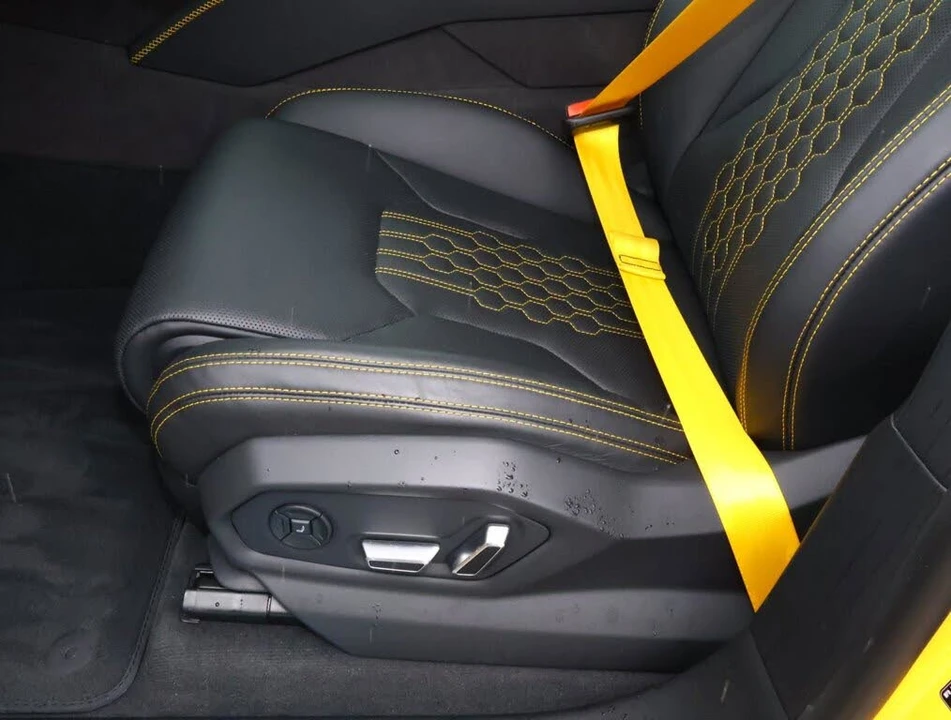 2025 Lamborghini Urus SE - Image 14 of 30