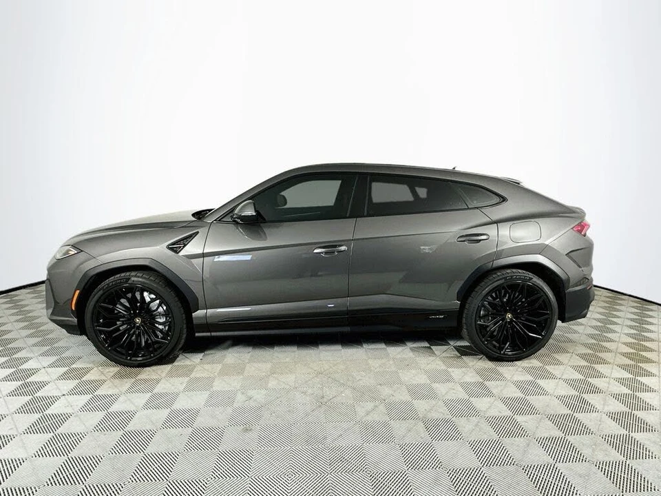 2025 Lamborghini Urus SE - Image 4 of 31