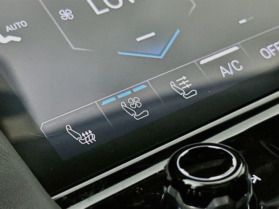 2025 Lamborghini Urus SE - Image 19 of 31