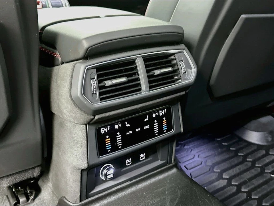 2025 Lamborghini Urus SE - Image 25 of 31