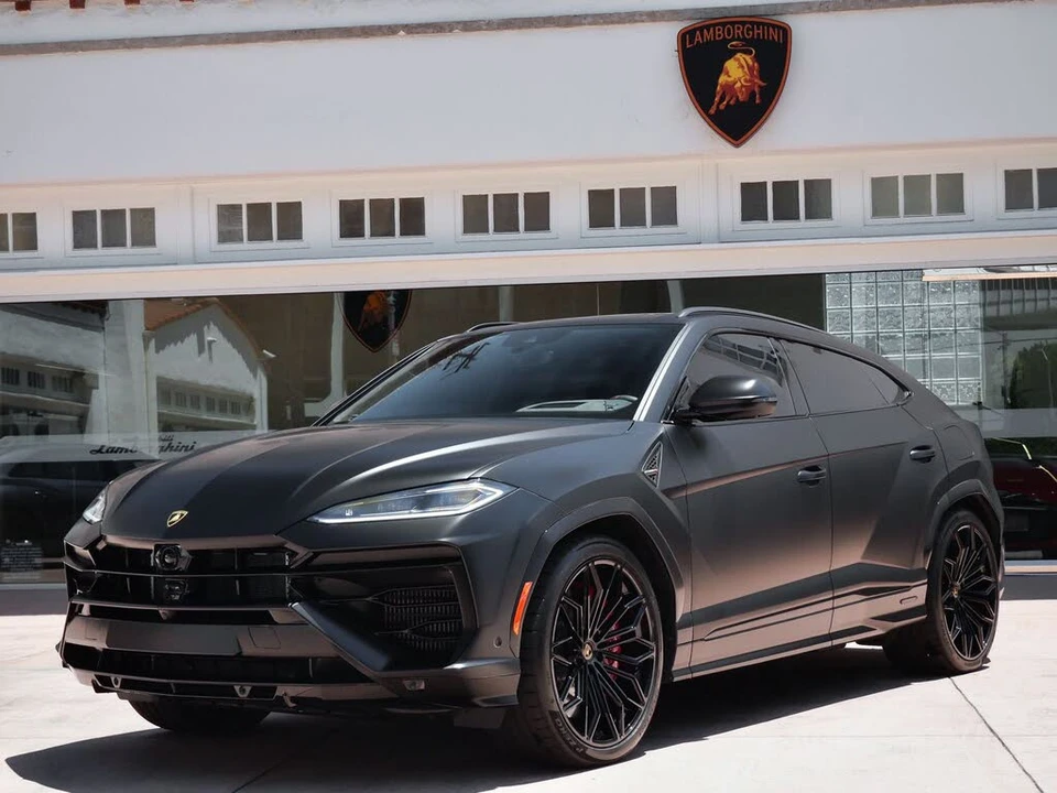 2025 Lamborghini Urus SE - Image 10 of 27