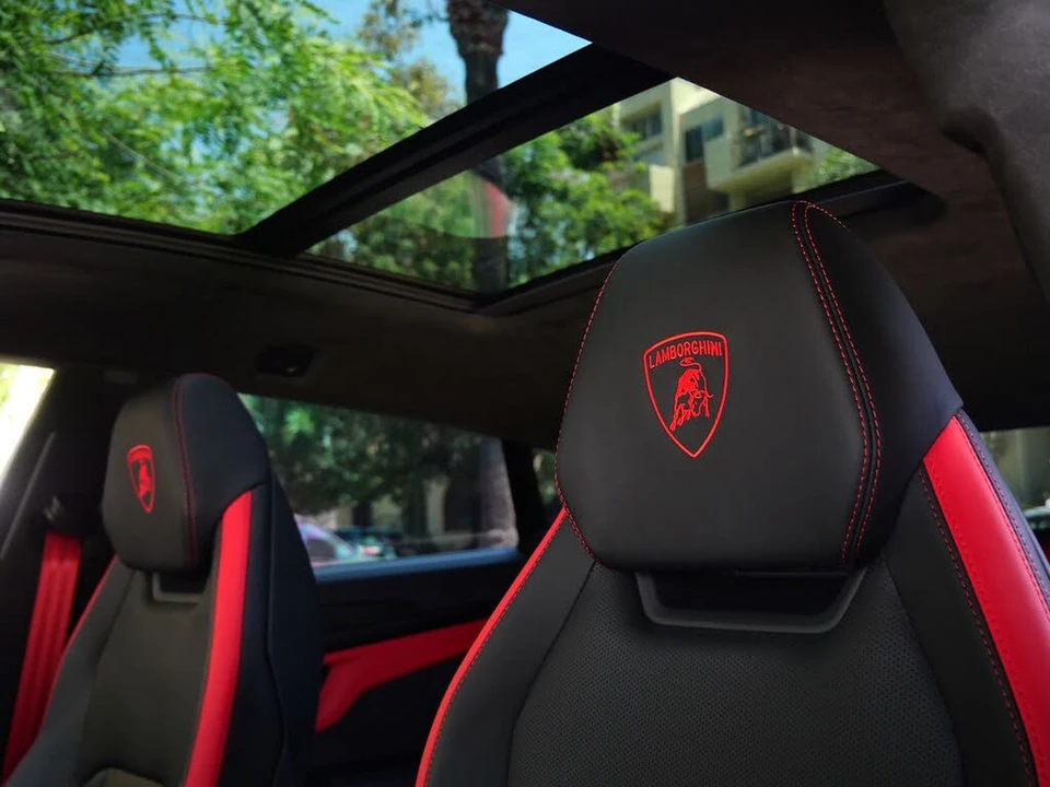 2025 Lamborghini Urus SE - Image 18 of 27