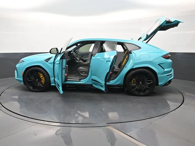 2025 Lamborghini Urus SE - Image 30 of 31