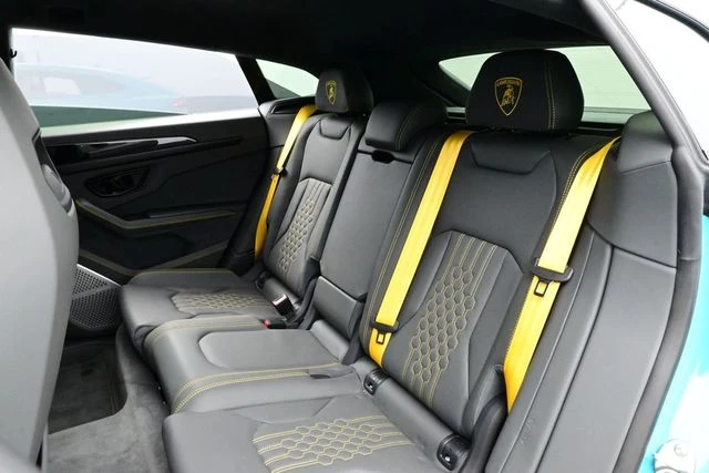 2025 Lamborghini Urus SE - Image 14 of 31