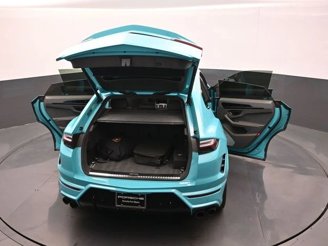 2025 Lamborghini Urus SE - Image 28 of 31