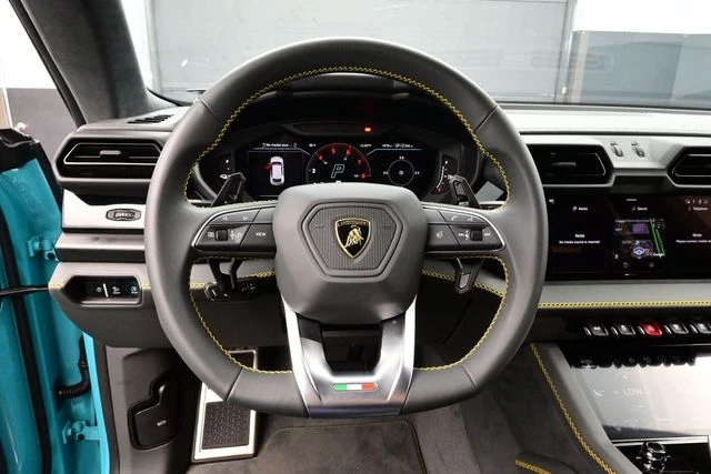 2025 Lamborghini Urus SE - Image 8 of 31