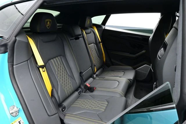 2025 Lamborghini Urus SE - Image 17 of 31
