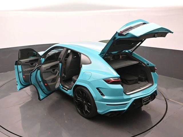 2025 Lamborghini Urus SE - Image 29 of 31