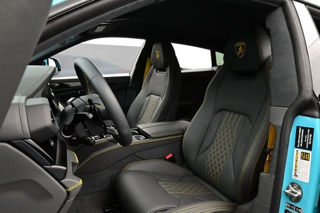 2025 Lamborghini Urus SE - Image 5 of 31