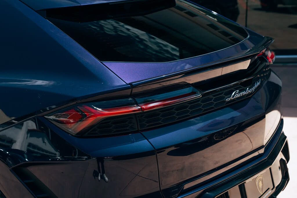 2025 Lamborghini Urus SE - Image 26 of 31
