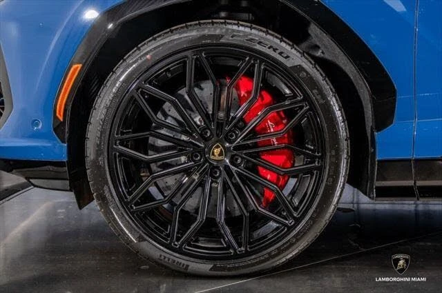 2025 Lamborghini Urus SE - Image 19 of 31