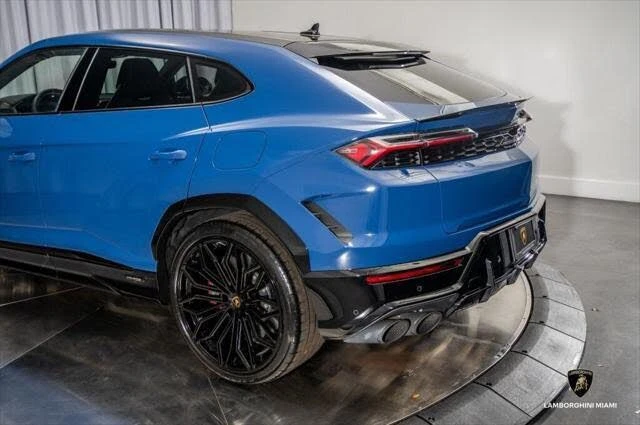 2025 Lamborghini Urus SE - Image 23 of 31