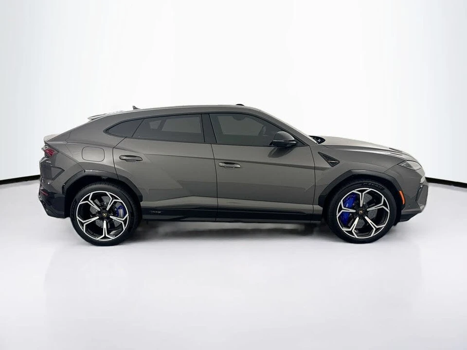 2025 Lamborghini Urus SE - Image 4 of 31