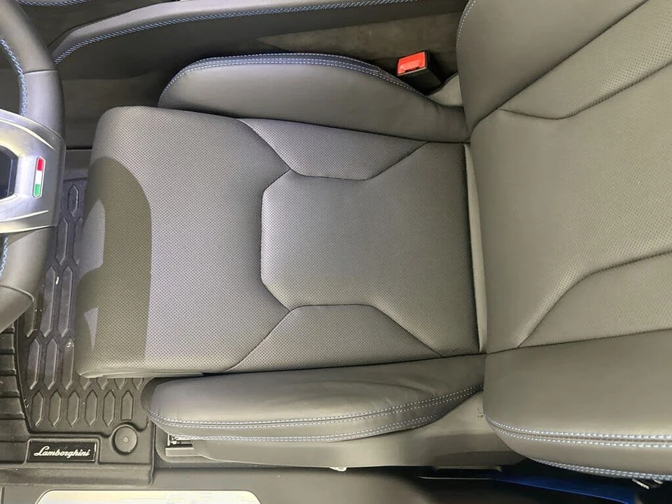 2025 Lamborghini Urus SE - Image 20 of 31