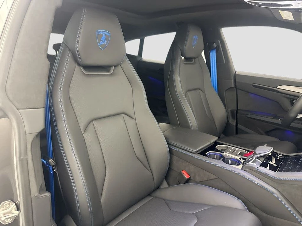 2025 Lamborghini Urus SE - Image 31 of 31
