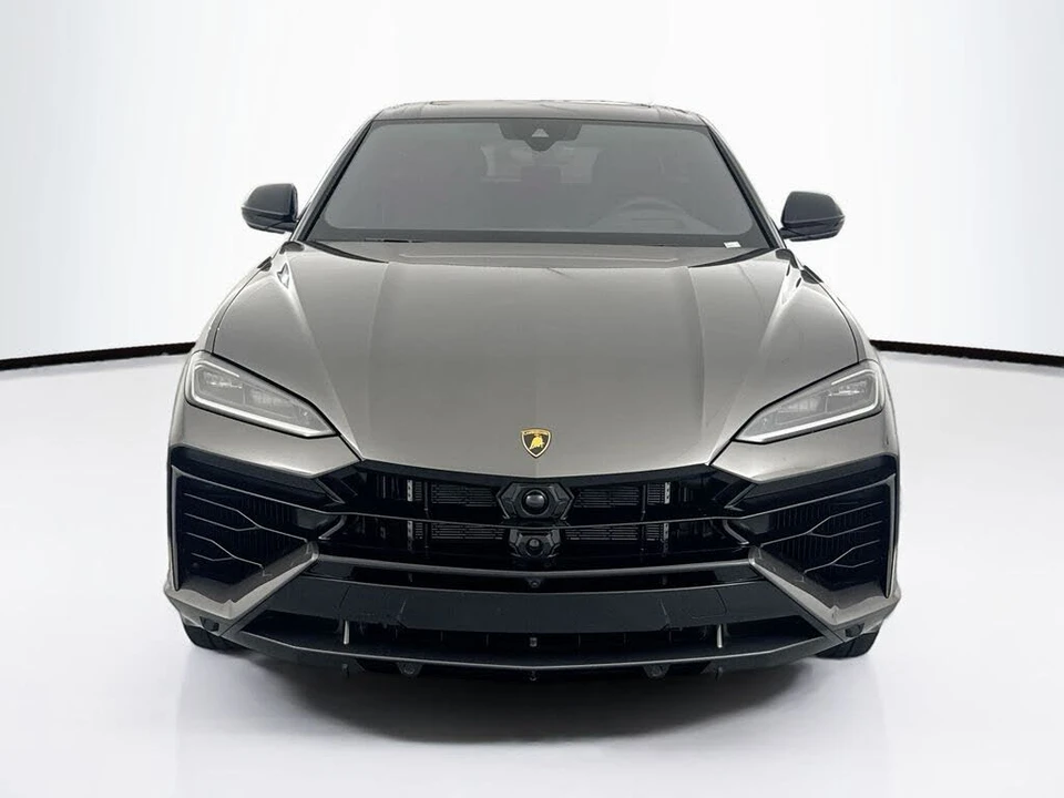 2025 Lamborghini Urus SE - Image 2 of 31