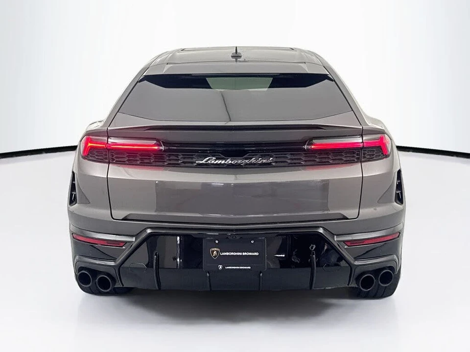 2025 Lamborghini Urus SE - Image 6 of 31