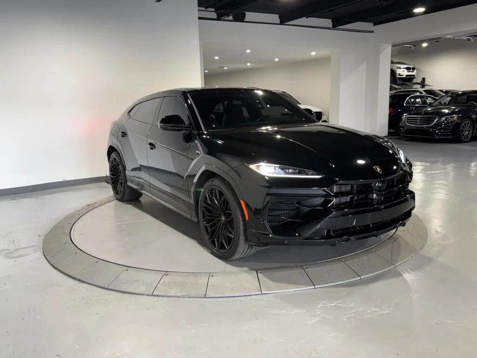 2025 Lamborghini Urus SE - Image 6 of 31