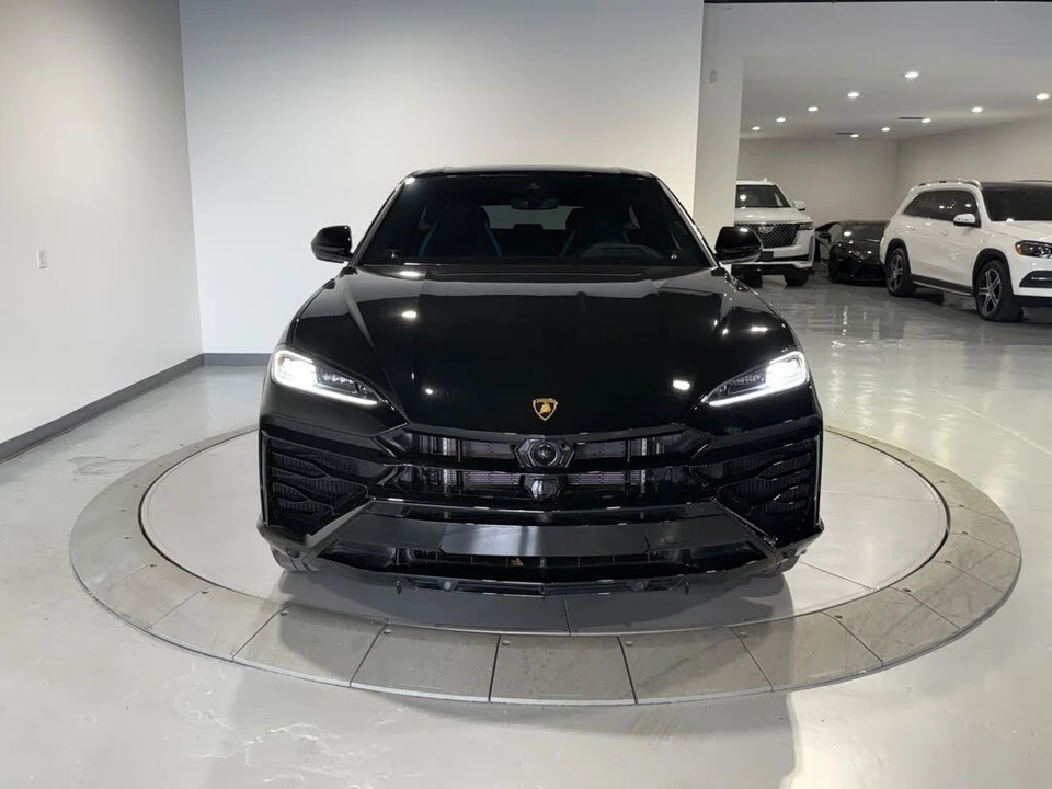 2025 Lamborghini Urus SE - Image 4 of 31