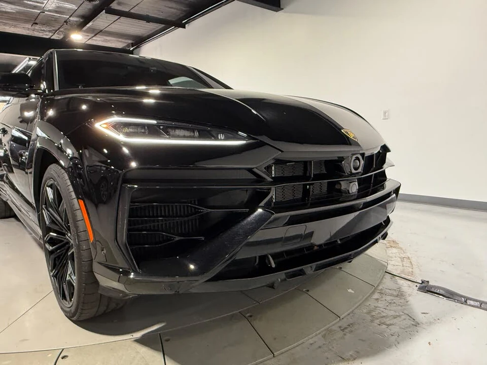 2025 Lamborghini Urus SE - Image 8 of 31