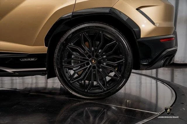 2025 Lamborghini Urus SE - Image 12 of 31