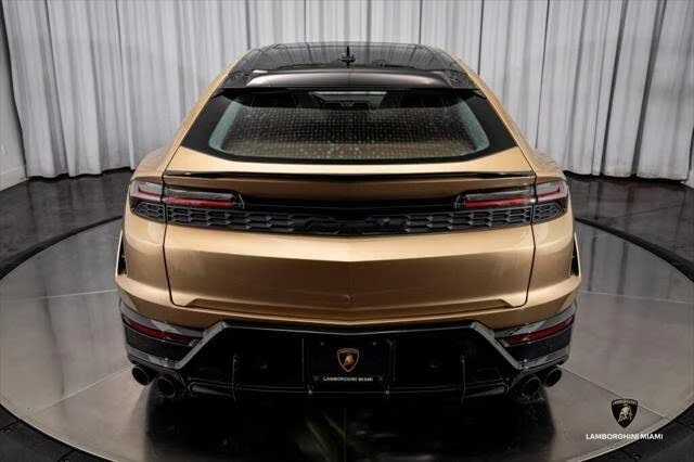 2025 Lamborghini Urus SE - Image 15 of 31