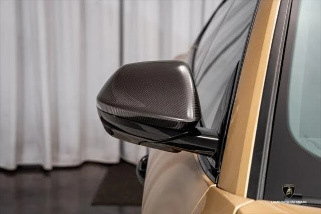 2025 Lamborghini Urus SE - Image 4 of 31
