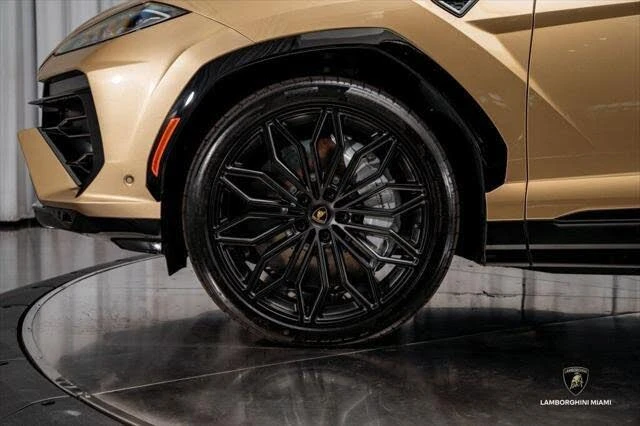 2025 Lamborghini Urus SE - Image 11 of 31