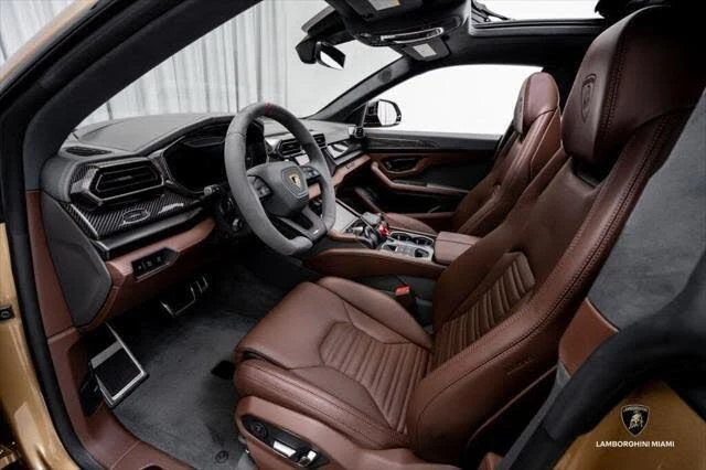 2025 Lamborghini Urus SE - Image 25 of 31