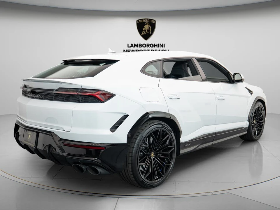 2025 Lamborghini Urus SE - Image 6 of 23