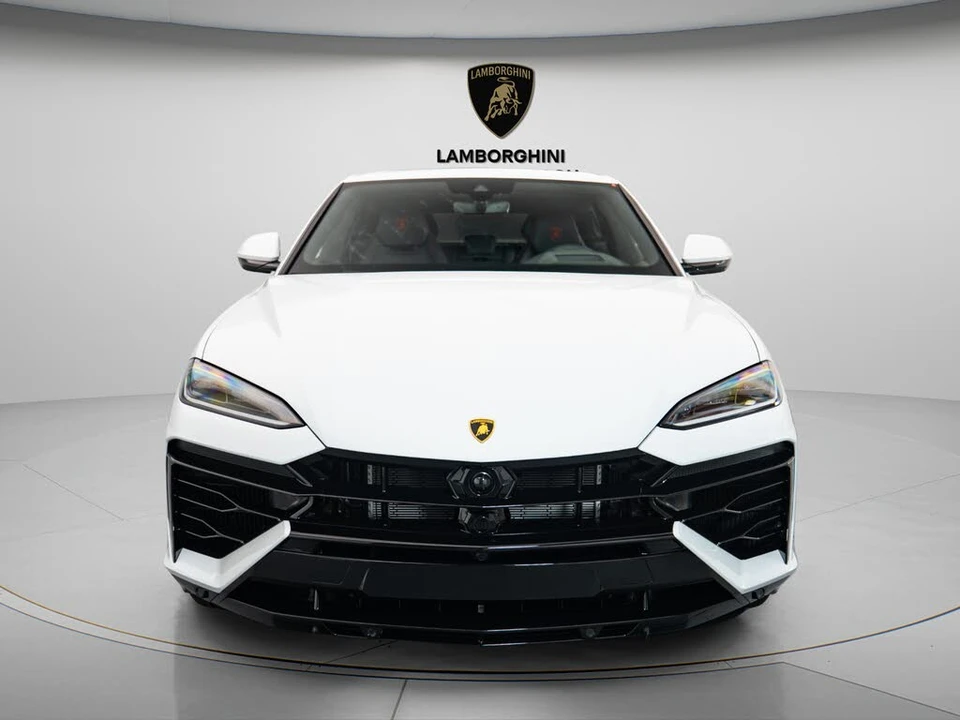2025 Lamborghini Urus SE - Image 2 of 23