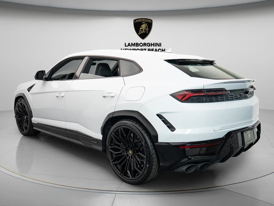 2025 Lamborghini Urus SE - Image 4 of 23