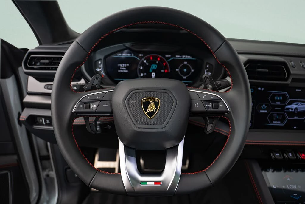 2025 Lamborghini Urus SE - Image 14 of 23