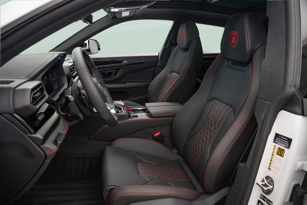 2025 Lamborghini Urus SE - Image 9 of 23