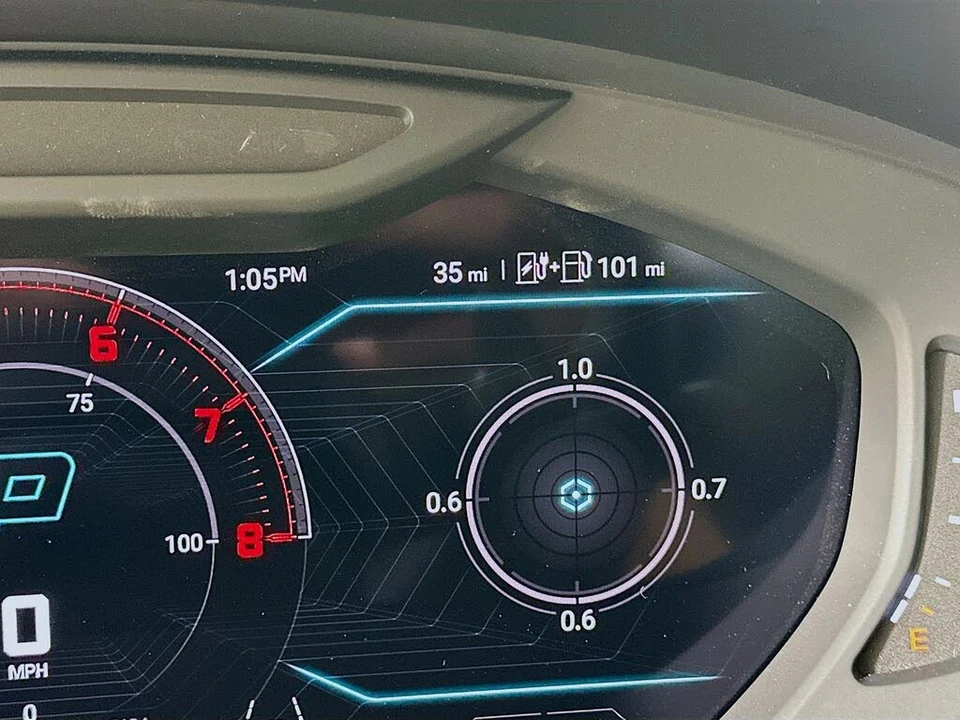 2025 Lamborghini Urus SE - Image 15 of 31
