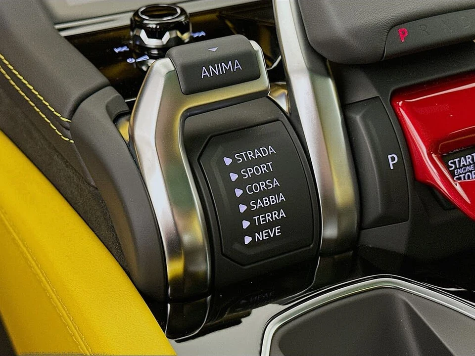2025 Lamborghini Urus SE - Image 22 of 31