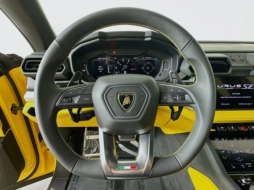 2025 Lamborghini Urus SE - Image 11 of 31
