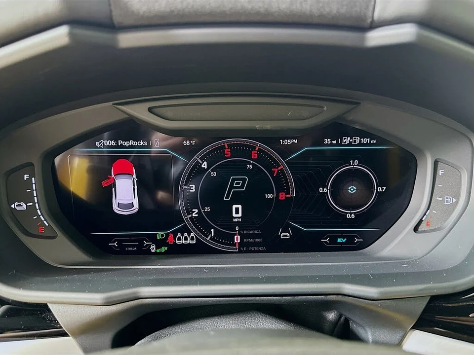 2025 Lamborghini Urus SE - Image 14 of 31