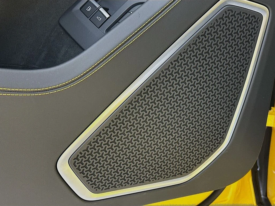 2025 Lamborghini Urus SE - Image 24 of 31