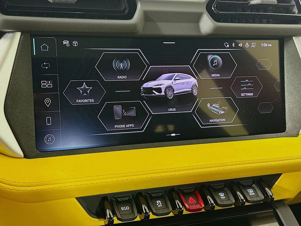 2025 Lamborghini Urus SE - Image 19 of 31