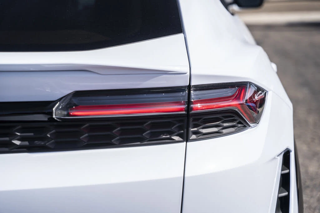 2025 Lamborghini Urus SE - Image 10 of 31